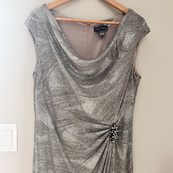 Jessica Howard Silver Dress - Picture 6 of 10